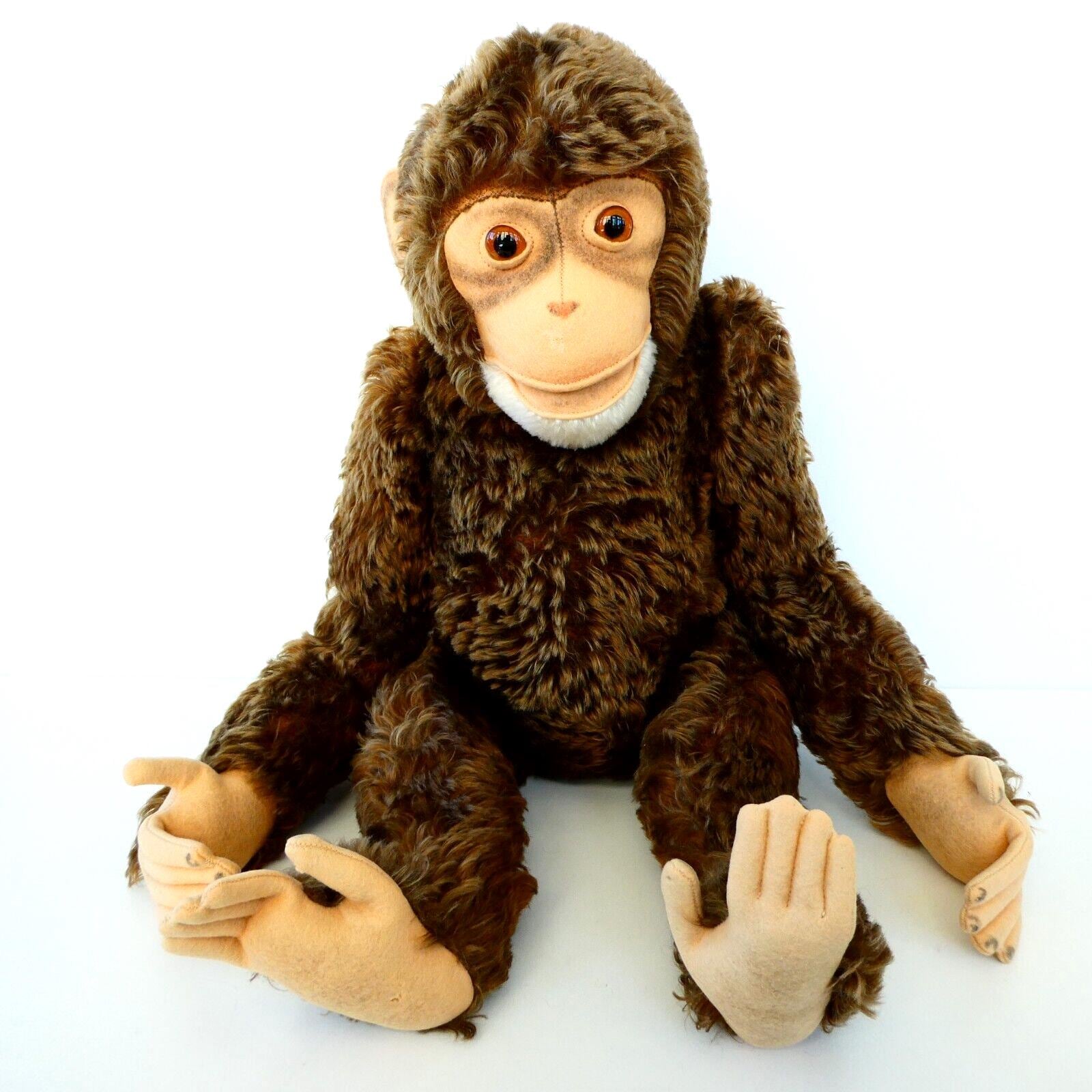 シュタイフ★Jocko Chimpanzee & Chamois Buck Jocko chimpanzee, 70 cm, brown - Steiff.com