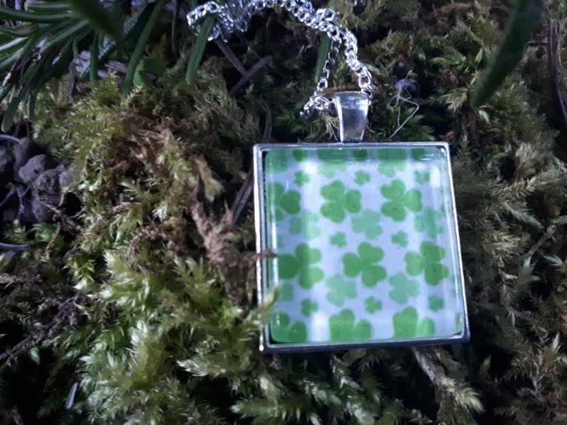 Green Ireland. Irish Shamrock Stylish Pendant