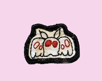 Kleine handgemaakte geborduurde Mothman-patch | Opnaaien OF plakken| Op bestelling gemaakt | Ongeveer 1,5 x 1 inch | Nachtvlinder | Cryptid