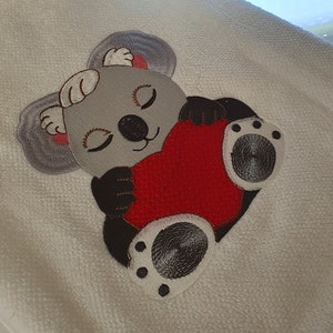 Digitales Stickmuster Koala-ähnliches Thun klein