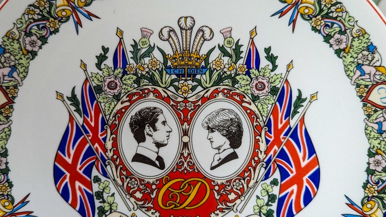 Commemorative Plate Prince Charles and Princess Diana Spencer Wedding image 6