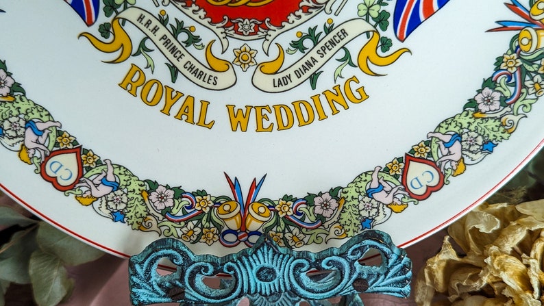 Commemorative Plate Prince Charles and Princess Diana Spencer Wedding image 9