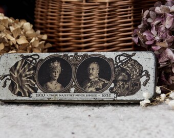 Antique 1935 Commemorative Silver Jubilee tin for George V and Queen Mary - Royal Memorabilia - Silver Jubilee British Monarchy - cute tin