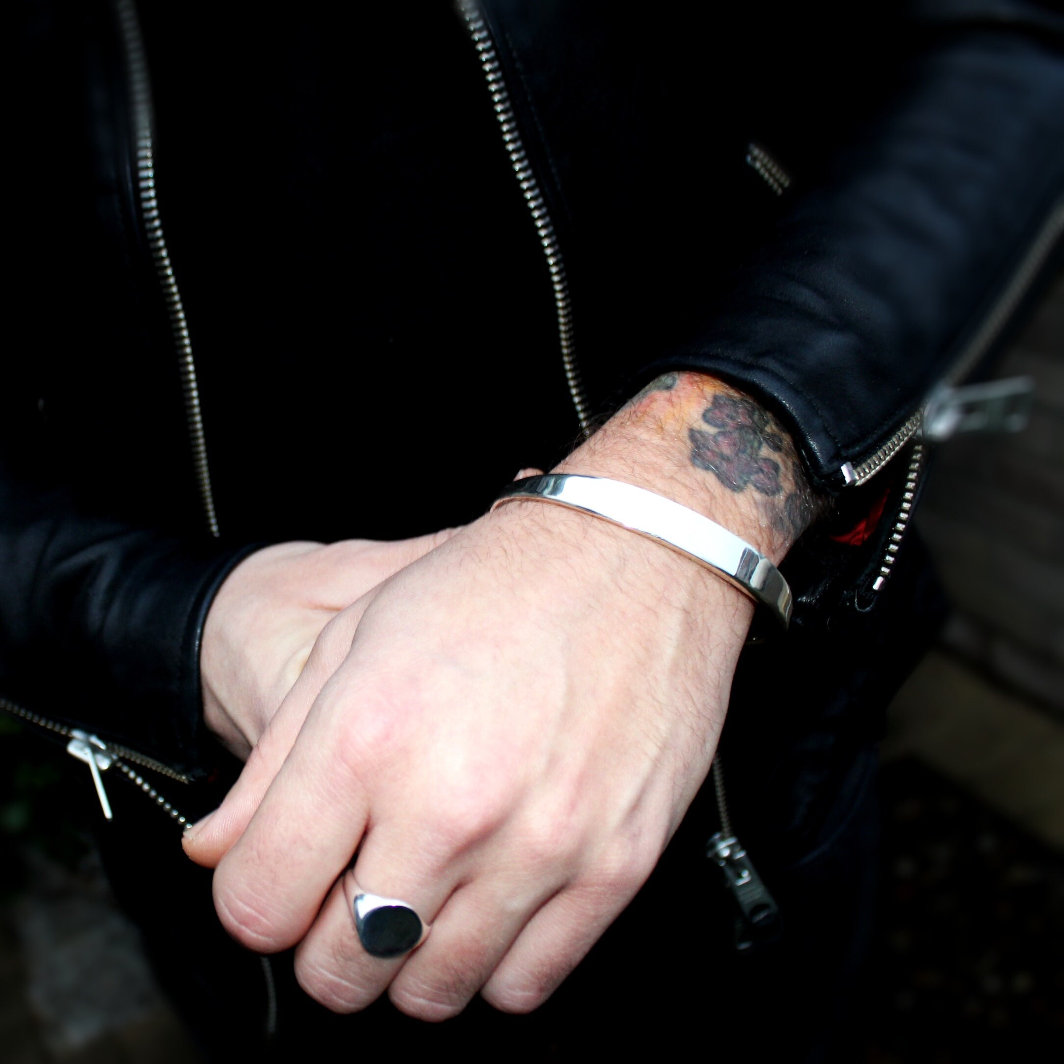 アクセサリー BUNNEY Torque Identity Bangle S 925S Bunney : Torque Identity Hammered Bangle : 925 Silver