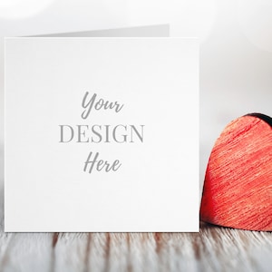 Quadratische Einladung Mockup, Valentinstag Karte Mockup, Muttertagskarte Mockup, 5 x 5 Platz weiße Karte Mockup, 6 x 6 leere Karte Mockup