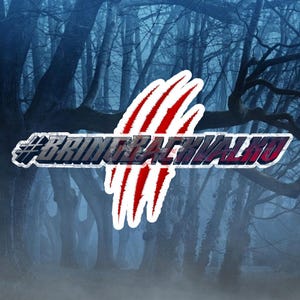 Puede incluir: Un dise&ntilde;o gr&aacute;fico que presenta el texto #BRINGBACKVALKO en letras oscuras y negritas con un borde blanco, superpuesto con tres marcas de garras de color rojo brillante. El fondo muestra un bosque oscuro y brumoso con siluetas de &aacute;rboles.