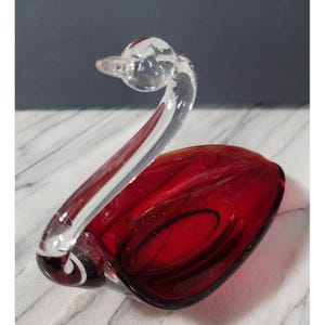 VTG DUNCAN MILLER Ruby Red Clear Pull Glass Swan Head Nut Trinket Candy Dish