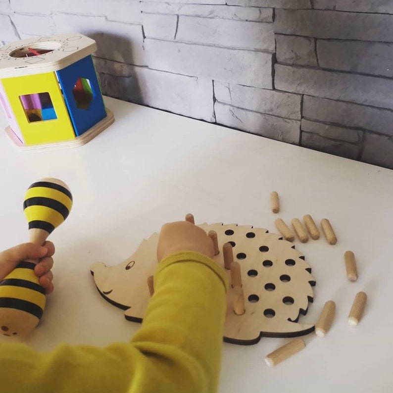 Hedgehog game Handmade learning toy Eco friendly Montessori materials Monetessori pin board