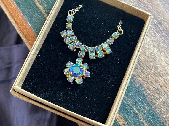 Cut glass vintage aurora borealis necklace, vinta… - image 2