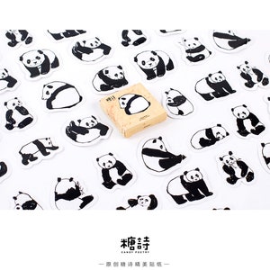 46 stickers panda mignons dans une boîte | Mignon, coloré, objet de collection | Une touche parfaite pour les agendas, les agendas et les albums de coupures | Livraison rapide au Royaume-Uni