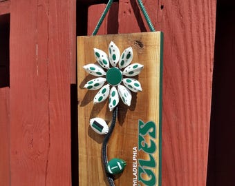 Philadelphia Eagles Bottle Cap Flower: Reclaimed Wood Sign