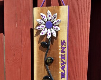 Baltimore Ravens Bottle Cap Flower | Rustic Wooden Wall Hanging | Game Room Decor Gift