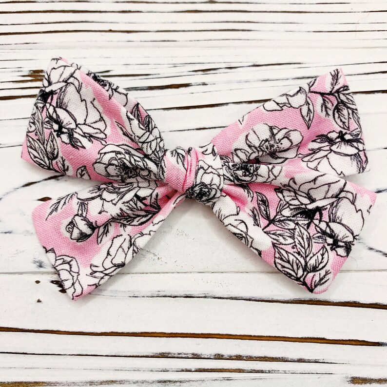 Valentine/'s Day Cotton Hand Tied Bows