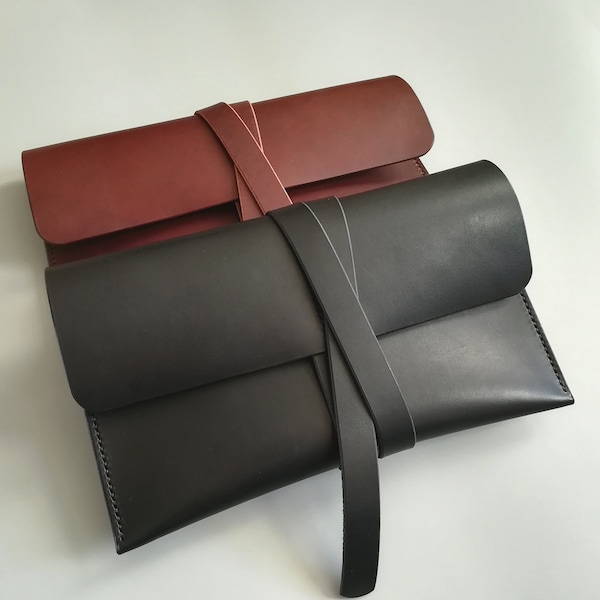 Wrap-strap leather clutch bag in full-grain Italian leather, handmade casual everyday clutch, black/brown clutch purse, leather evening bag