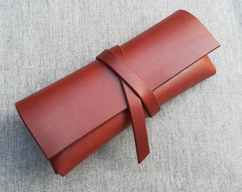 Wrap-strap glasses case handmade in premium Italian leather, leather sunglasses case, leather spectacles case, black or brown