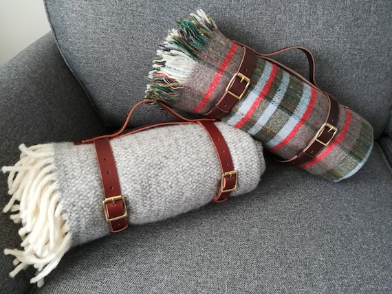 Picnic clearance blanket holder