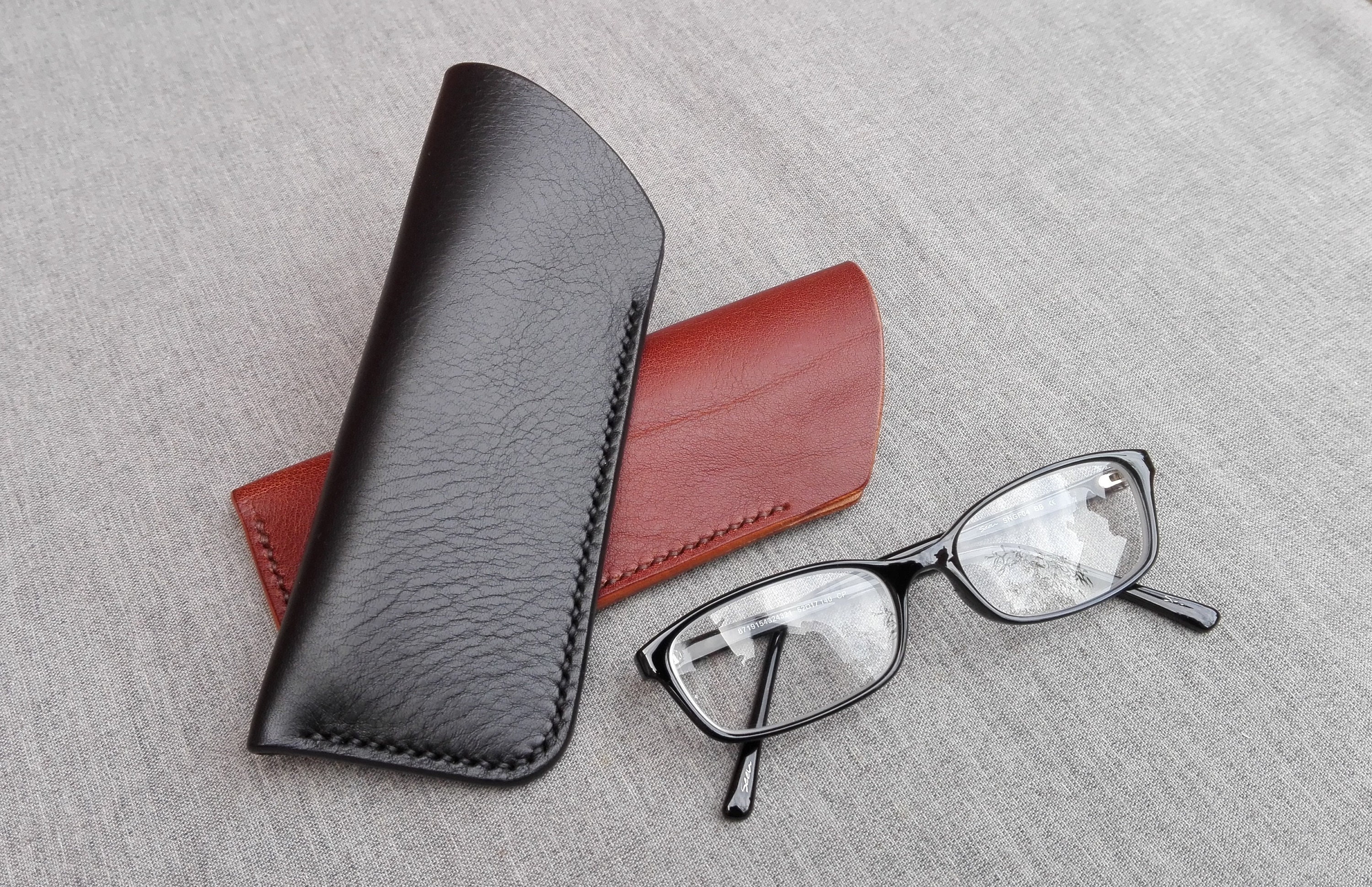 Slim Reading Glasses Sleeve Handmade in Premium Leather 