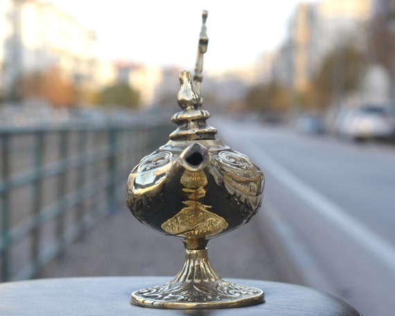 Aladdin Genie Lamp, Aladdin's Magical Lamp 12, Brass Torch, Pitcher  Flambeau, Antique Oil Lamp, Brass Decoration, Gin Lamp Gift -  Canada