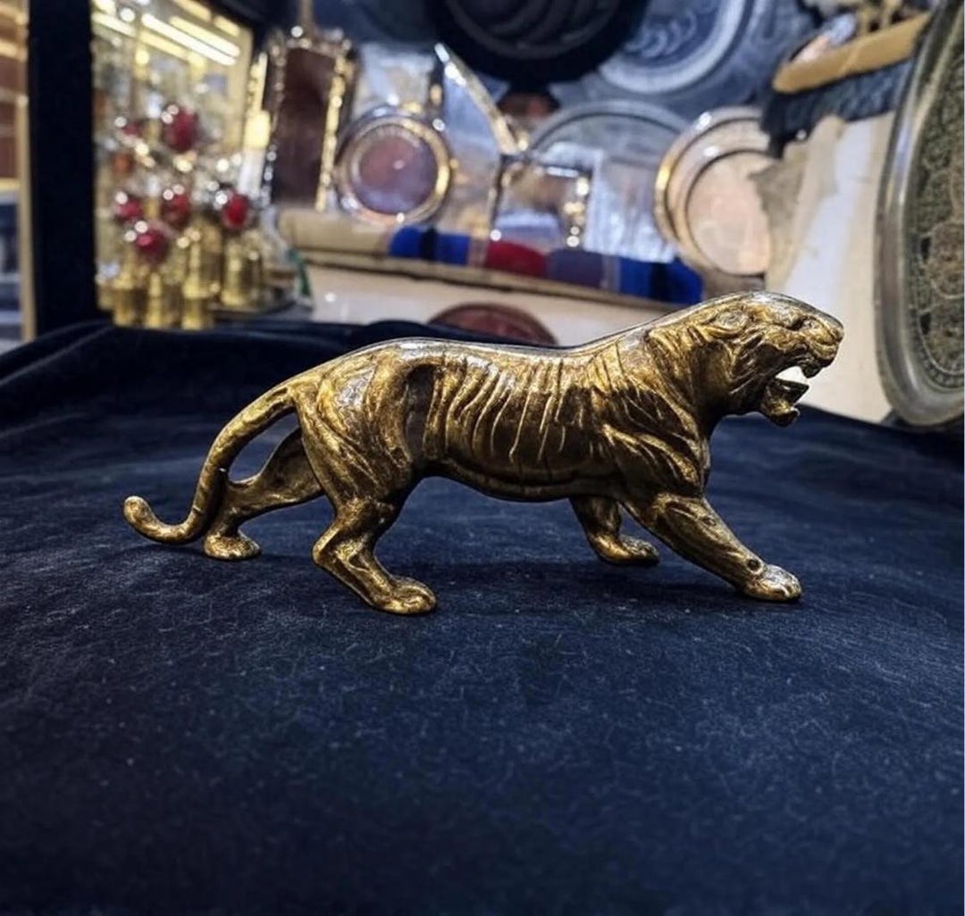 ブロンズ製トラの彫刻　bronze tiger statue Bronze Tiger Statue, Tiger Bronze Sculpture, Roaring Tiger