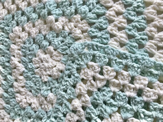 Gift. Stroller Blanket Washable Newborn Beautiful Modern Crocheted Baby Blanket Super Soft Chenille