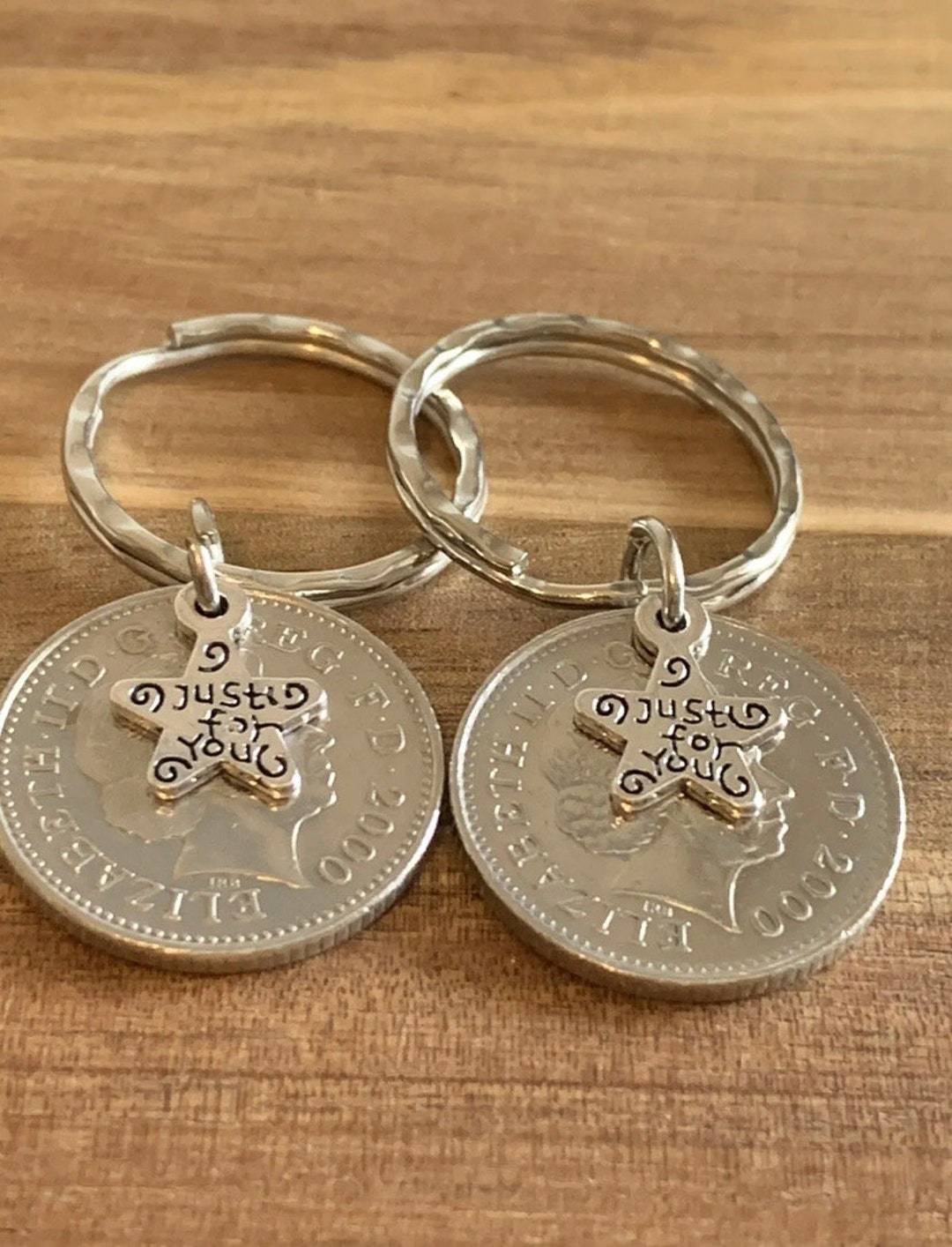 25th Wedding Anniversary Polished 2000 Coin & Charm Keyrings in Gift ...