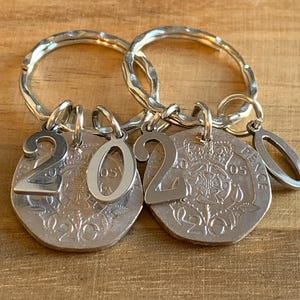 20th Wedding Anniversary Polished  2005 Coins & Charms On Keyrings In Gift Bag Gift For Husband Wife Boyfriend Girlfriend Friends 2pcs Set