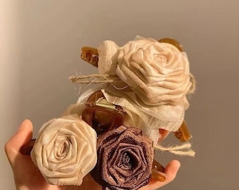 Forcine per capelli con fiori di rosa fatti a mano