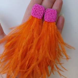 Orange ostrich feathers earrings, gold ostrich feathers earrings, pink beaded earrings, orange pink fluffy earrings carnival long earrings