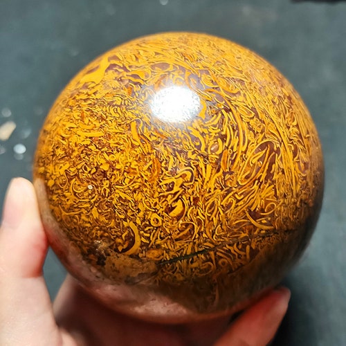 AAA Natural Polished Gold Silk Banded Lace Agate Crystal Madagascar/Palm Stones shops ball/Chakra/Reiki/Meditation/Special Gift/Healing crystal