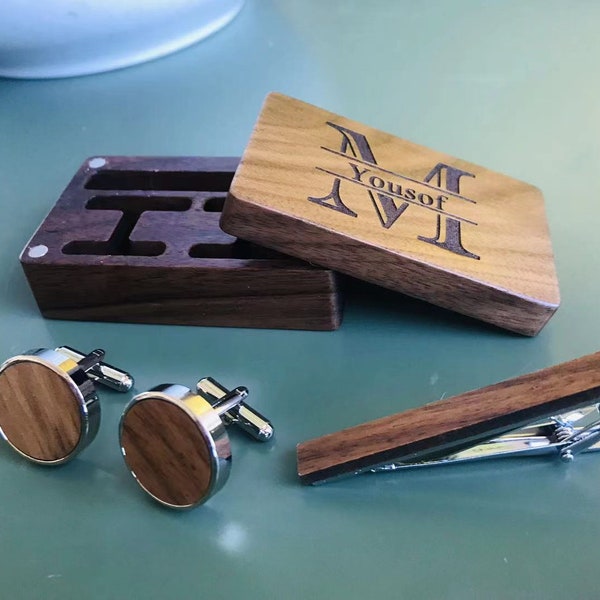 Gepersonaliseerde houten manchetknopen en stropdas clip cadeauset met houten kist voor bruidegom of bruidsjonkers geschenken, monogram huwelijksgeschenk jubileum manchetknopen