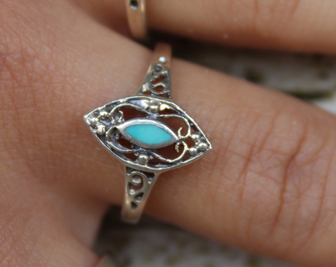 Turquoise Southwestern Sterling Silver Ring