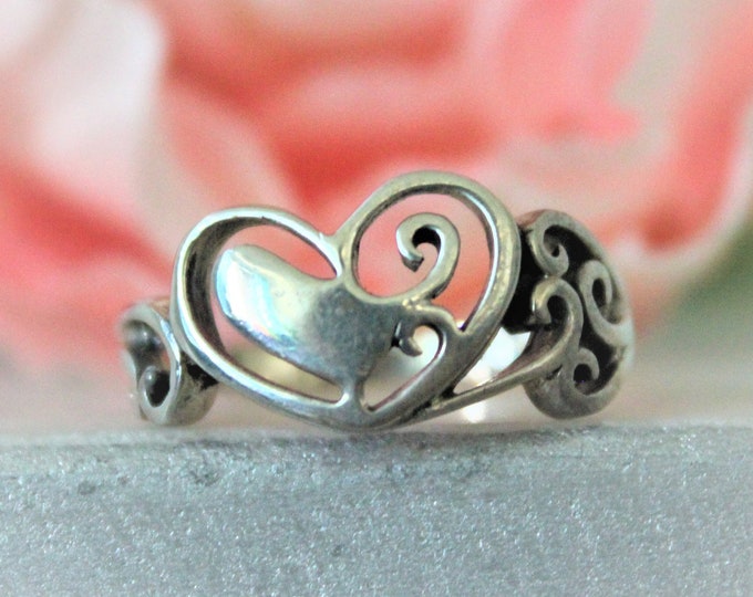 Heart Sterling silver Ring. Available size 5, 6, 7 or 9