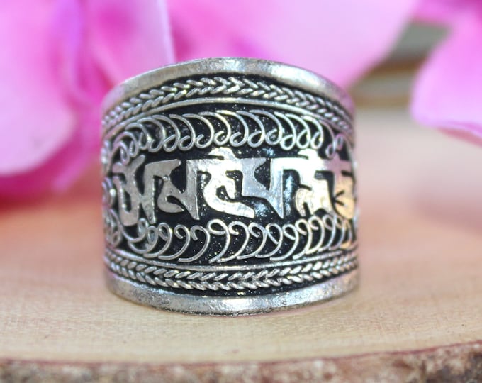 Mantra OM Adjustable Ring