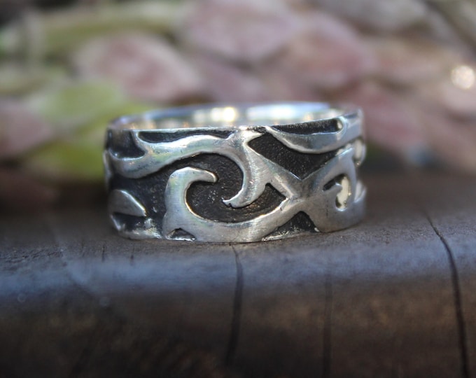 Sterling Silver Band ring . Available size 8.5, 9, 10.5