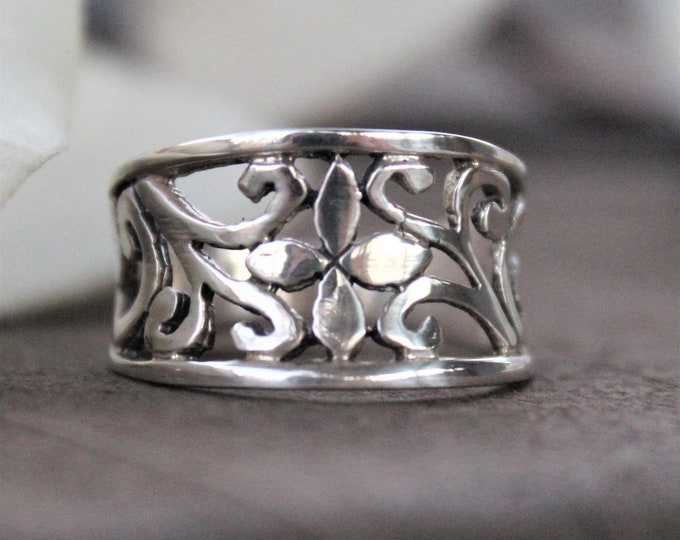 Sterling Silver Band Ring