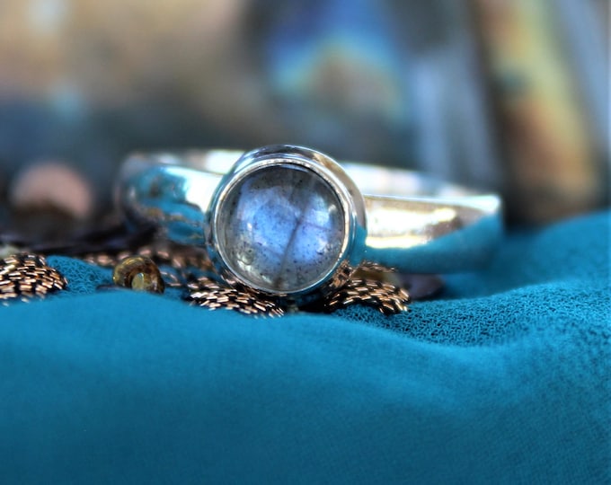 Labradorite Sterling Silver Ring