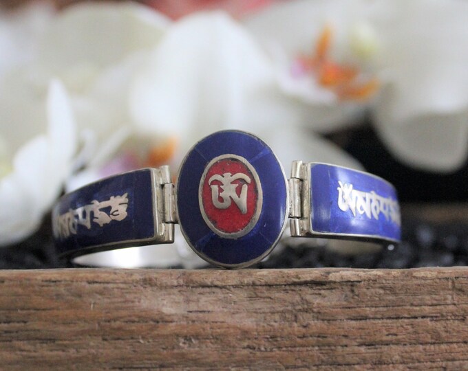 Lapis Lazuli Mantra Om Bracelet