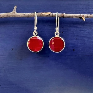 Rode koraal sterlingzilveren oorbellen, koraal stenen oorbellen, rode oorbellen, cowgirl oorbellen, boho oorbellen, hippie oorbellen, cadeau voor haar