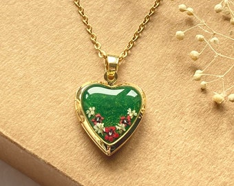 TINY Locket Necklace, Photo Heart Pendant, Poppy Heart Locket, Gold Heart Photo Locket, Locket With Photo Inside, Dark Green Poppy Necklace
