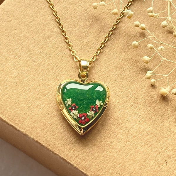 TINY Locket Necklace, Photo Heart Pendant, Poppy Heart Locket, Gold Heart Photo Locket, Locket With Photo Inside, Dark Green Poppy Necklace