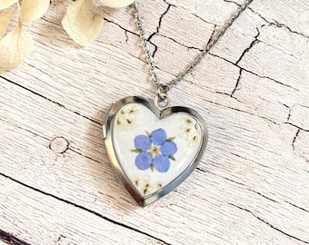 Vergeet me niet hart medaillon HALSKETTING, foto hart hanger, gedroogde geperste bloem medaillon, kleine hart ketting, zilveren hart foto medaillon,