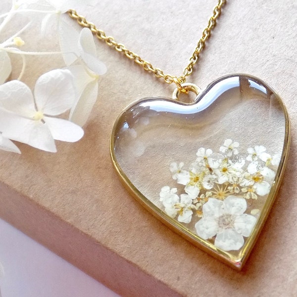 Real Flower Necklace, Flower Heart Pendant, Pressed Flower Necklace, Resin Heart Necklace, White Flower Heart, Gift For Bride, Gift For Her
