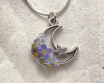 Crescent Moon Necklace with Real Forget-Me-Nots | Stainless Steel Chain | Alloy Pendant
