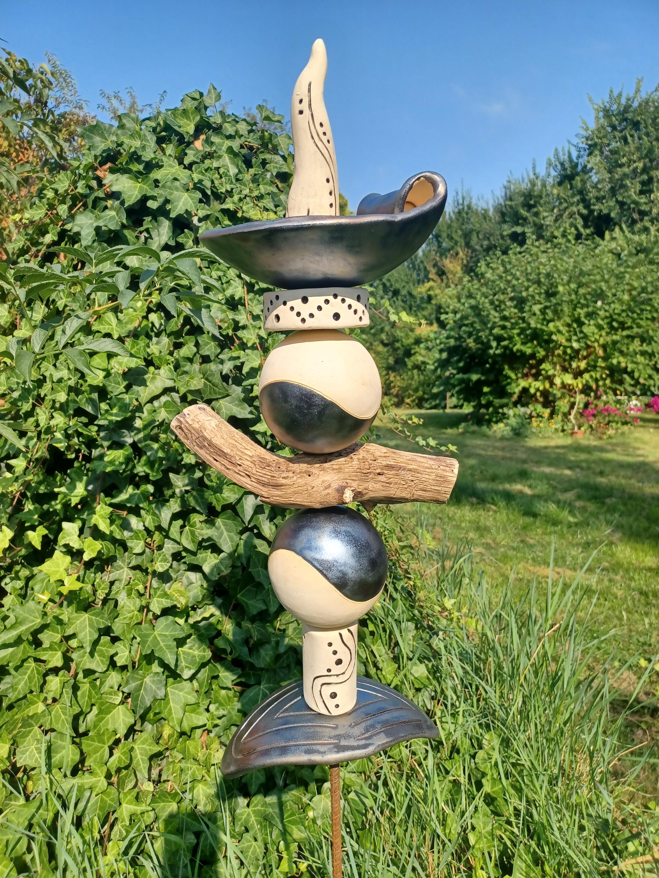 Keramikstele mit Vogeltränke Insektentränke
