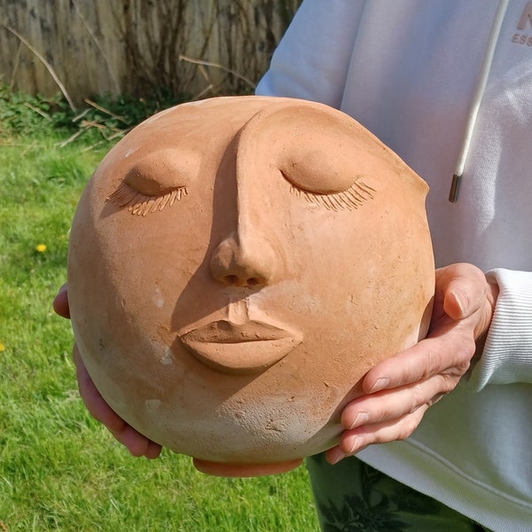 Großes Pflanzgefäß mit Gesicht - Pflanztopf handgefertigt terrakotta Keramik 22 cm Kugel