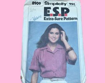 Vintage 1970s Simplicity Sure Fit Simple Gathered Yoke Collar Button Up Sharp Collar Sewing Pattern