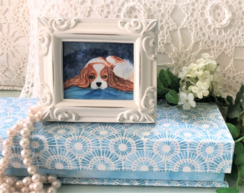 CAVALIER KING CHARLES Spaniel, Impression dart miniature encadrée, Art minuscule, Peinture miniature, Cadeau pour amoureux de Cavalier, Collectionneur miniature image 3