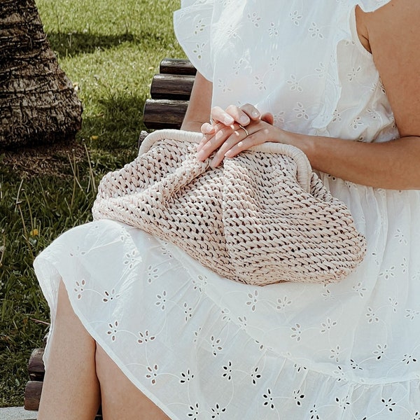 Crocheted raffia bag color Wood, White, Earth, Chocolate. Lightweight clutch bag. Knitted cloud bag. Cloud Bag. Voluminous Clutch