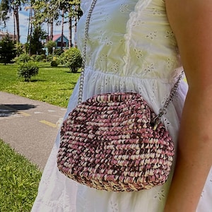 English Video Tutorial PDF pattern Clutch Bag. Crochet pattern raffia Clutch Bag