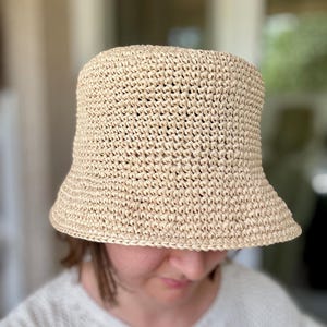 Chapéu de ráfia feito à mão: chapéu de praia dobrável